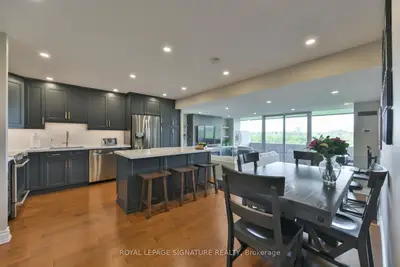 240 Scarlett Road 912, Toronto W03, On M6n 4x4
