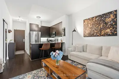#527 1185 The Queensway, Toronto W08, On, M8z 0c6