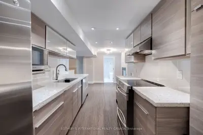 21 Clendenan Avenue Bsmt, Toronto W02, On M6p 2w4