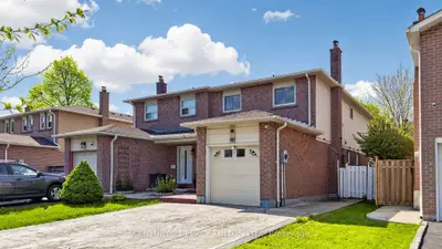 780 Galloway Crescent, Mississauga, On L5c 3t9