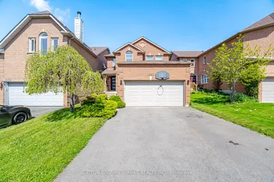 1390 Astrella Crescent, Mississauga, On L5m 4z8