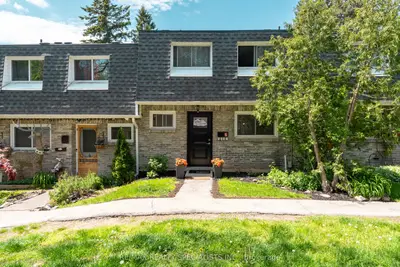 2050 Upper Middle Road 114, Burlington, On L7p 3r9