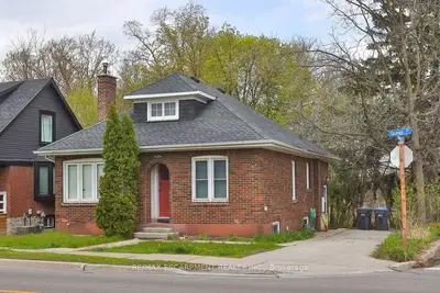 311 Queen Street S, Mississauga, On L5m 1l9