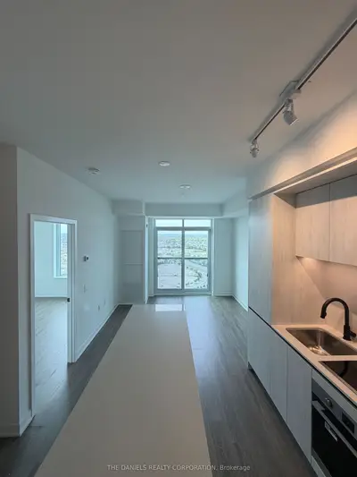 2495 Eglinton Avenue W 2407, Mississauga, On L5m 2t2