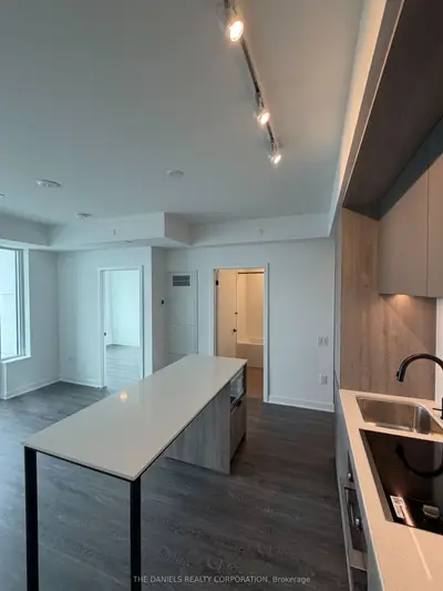 2495 Eglinton Avenue W 2409, Mississauga, On L5m 2t2