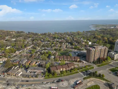3835 Lakeshore Boulevard W 210, Toronto W06, On M8w 1r2