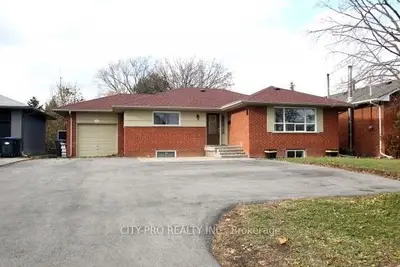 1925 Britannia Road W, Mississauga, On L5m 1p4