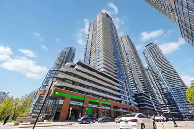 2212 Lake Shore Boulevard W 3807, Toronto W06, On M8v 0c2