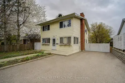 326 Queen Street S, Mississauga, On L5m 1m2