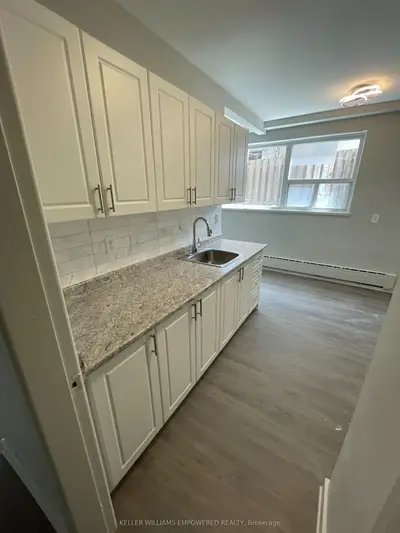 2548 Keele Street 3, Toronto W04, On M6l 2n8