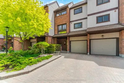 1080 Walden Circle 52, Mississauga, On L5j 4j9