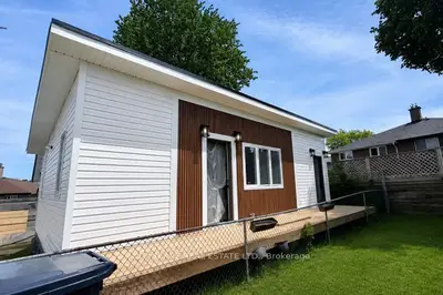 15 Sanagan Road 301, Toronto W10, On M9v 1r7