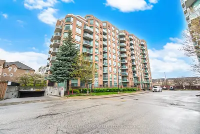 190 Manitoba Street 209, Toronto W06, On M8y 3y8
