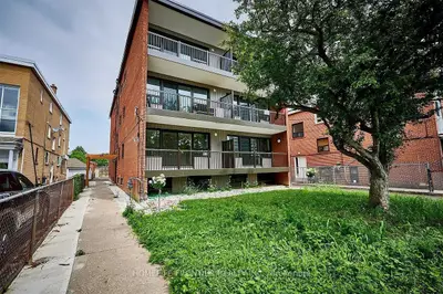 291 Scarlett Road 101, Toronto W03, On M6n 4l1
