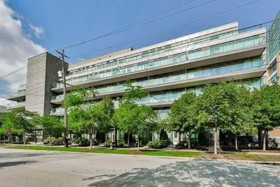 8 Fieldway Road 315, Toronto W08, On M8z 0c3