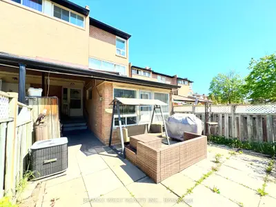 260 John Garland Boulevard 234, Toronto, On M9v 1n8