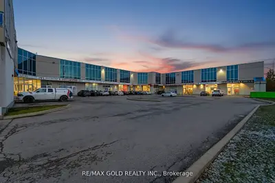 2985 Drew Road 110, Mississauga, On L4t 0a4