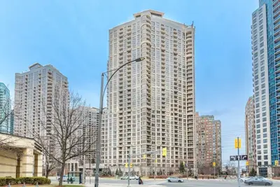 310 Burnhamthorpe Road W 1207, Mississauga, On L5b 4p9