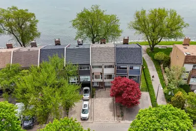 2066 Water's Edge Drive, Oakville, On L6l 1a4