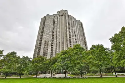 45 Kingsbridge Garden Circle 601, Mississauga, On L5r 3k4