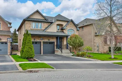 2327 Gladacres Lane E, Oakville, On L6m 0g4