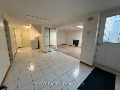 308 Evergreen Crescent Basement, Oakville, On L6h 4t7
