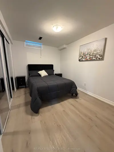 6760 Darcel Avenue Basement, Mississauga, On L4t 2w3