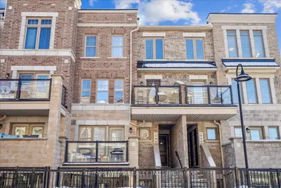 80 Parrotta Drive 148, Toronto W05, On M9m 0e6