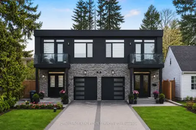 25a Tecumseth Avenue, Mississauga, On L5g 1k5