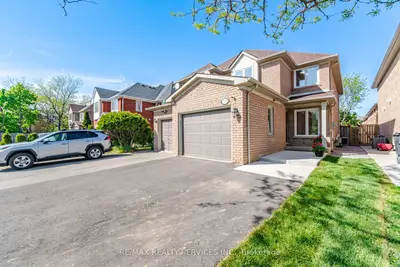3229 Fanleaf Drive, Mississauga, On L5n 7c8