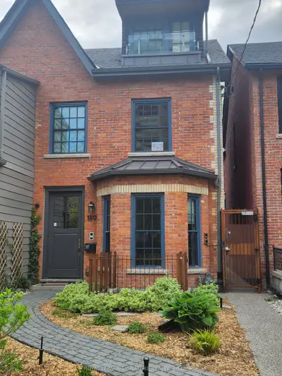 189 Cowan Avenue B, Toronto W01, On M6k 2n7