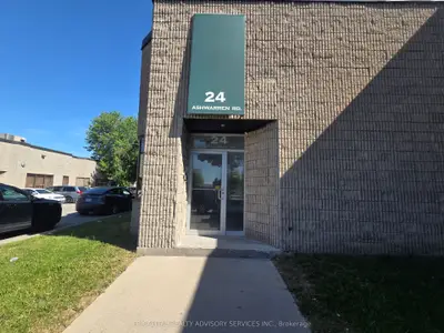 24 Ashwarren Road, Toronto, On M3j 1z5