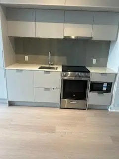 448 Burnhamthorpe Road W 105, Mississauga, On L5b 3y4