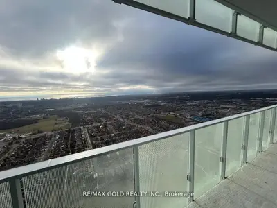 3883 Quartz Road 4507, Mississauga, On L5b 0m4