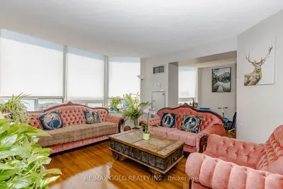 325 Webb Drive Ph 201, Mississauga, On L5b 3z9