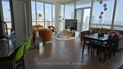 223 Webb Drive 2506, Mississauga, On L5b 0e8