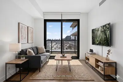 86 Dundas Street E 326, Mississauga, On L5a 1w4