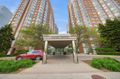 335 Webb Drive 506, Mississauga, On L5b 4a1