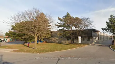 1640 Bonhill Road 2, Mississauga, On L5t 1c7