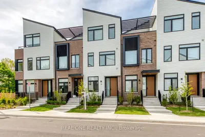 20 Lou Parsons Way 13, Mississauga, On L5h 0b2