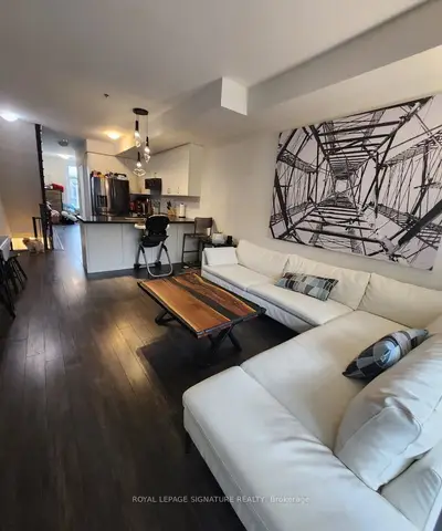 41 Creekbank Road, Toronto W04, On M6l 0a3