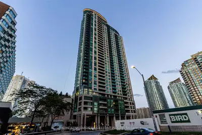 208 Enfield Place 2905, Mississauga, On L5b 0g8