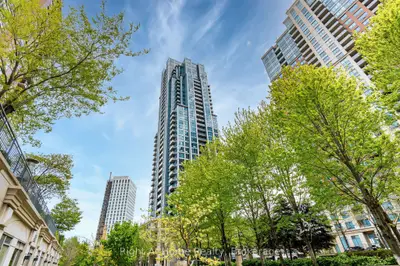 15 Viking Lane 1303, Toronto W08, On M9b 0a4