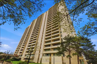 360 Ridelle Avenue 1701, Toronto W04, On M6b 1k1