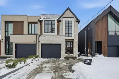 20b Broadview Avenue, Mississauga, On L5h 2s8