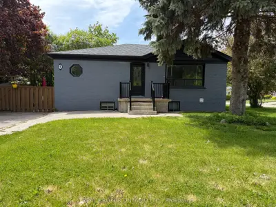 4 Keats Avenue Main, Halton Hills, On L7g 1t4