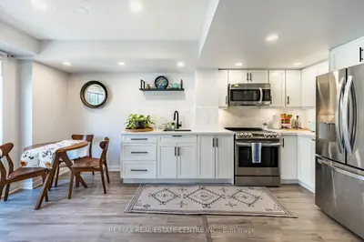 16 Laidlaw Street 920, Toronto W01, On M6k 1x2