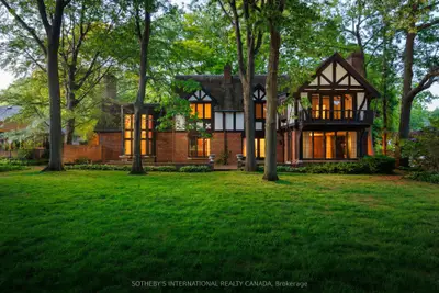38 Edenbrook Hill, Toronto, On M9a 3z6