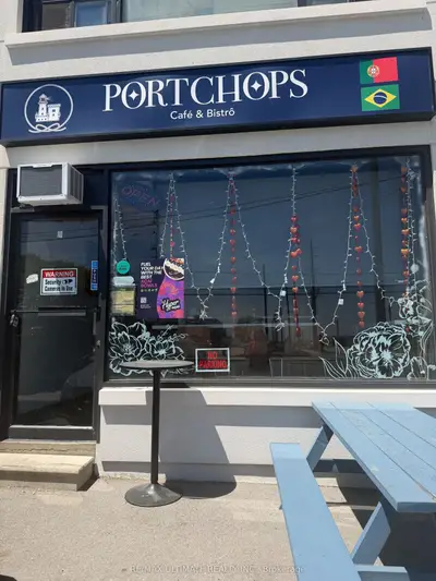 1097 Lakeshore Road E, Mississauga, On L5e 1e8