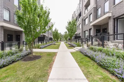 3476 Widdicombe Way 8, Mississauga, On L5l 0b8